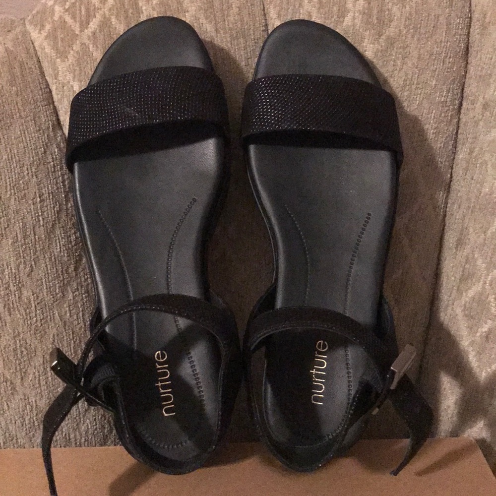 Sandals - Picture 3 of 3